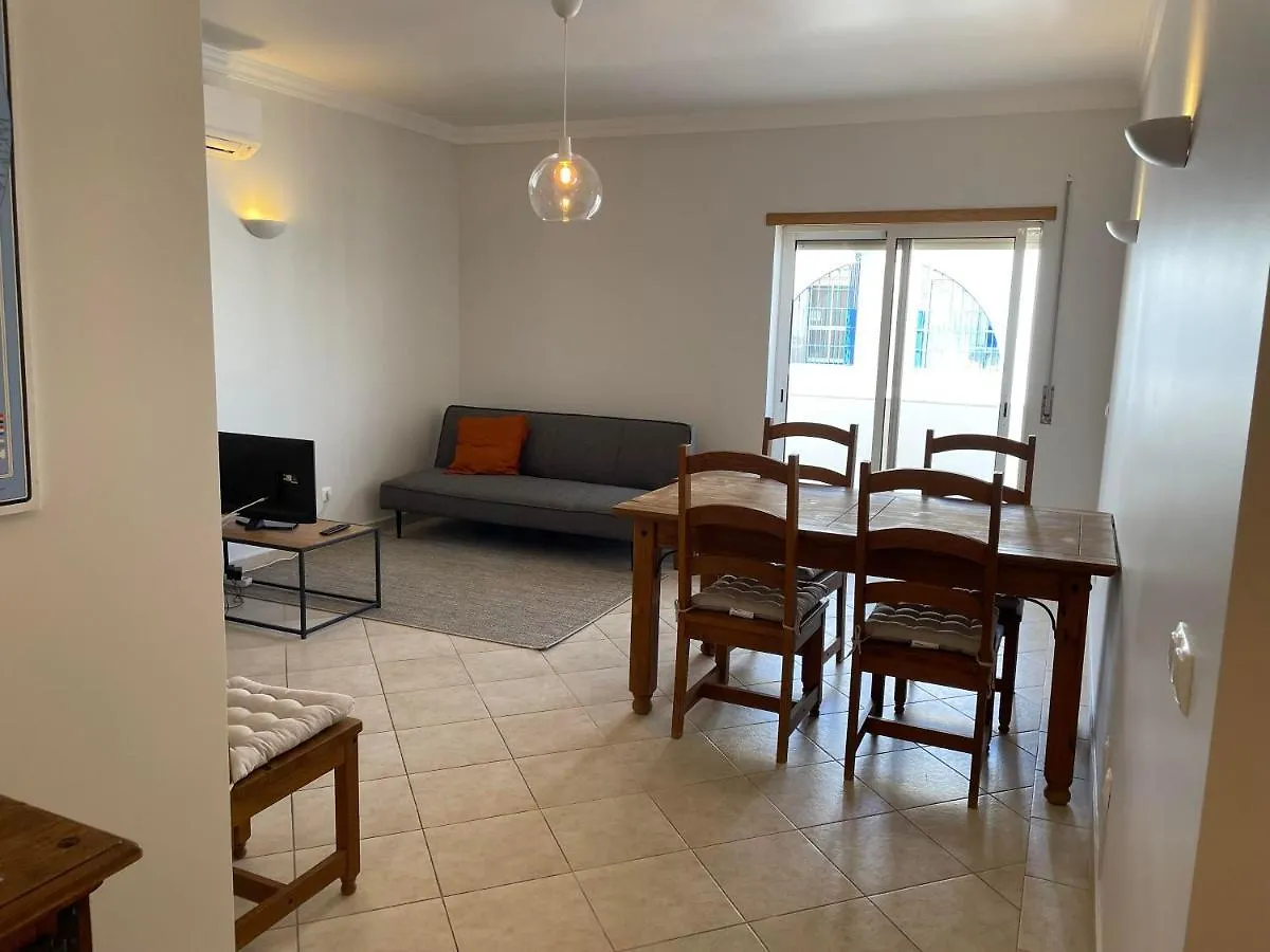 Beachfront T1 Armacao de Pera Apartment